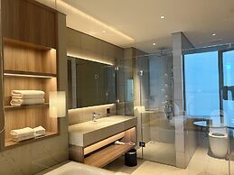 Lotus Alacarte Ha Long Hotel