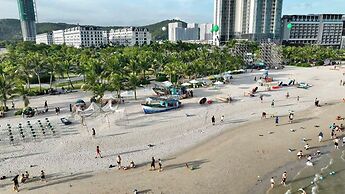 Lotus Alacarte Ha Long Hotel