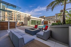 @ Marbella Lane - Sleek Corner Ocean View