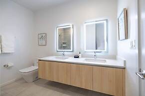 @ Marbella Lane - Sleek Corner Ocean View