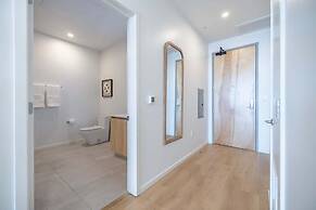 @ Marbella Lane - Sleek Corner Ocean View