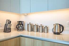 @ Marbella Lane - Sleek Corner Ocean View