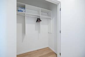 @ Marbella Lane - Sleek Corner Ocean View