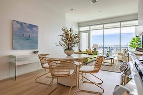 @ Marbella Lane - Sleek Corner Ocean View