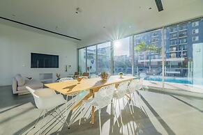 @ Marbella Lane - Sleek Corner Ocean View