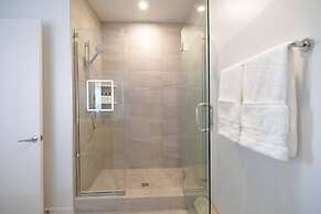 @ Marbella Lane - Sleek Corner Ocean View