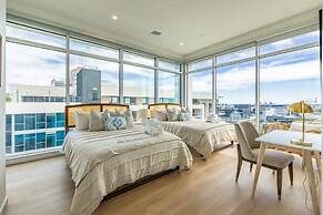 @ Marbella Lane - Sleek Corner Ocean View