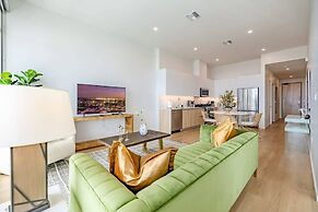 @ Marbella Lane - Sleek Corner Ocean View