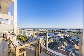 @ Marbella Lane - Luxurious 3BR Penthouse