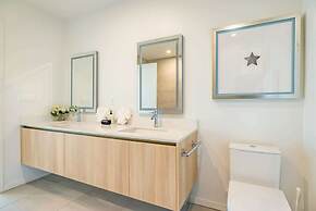 @ Marbella Lane - Luxurious 3BR Penthouse