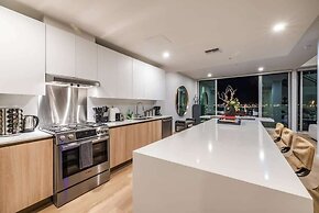 @ Marbella Lane - Luxurious 3BR Penthouse