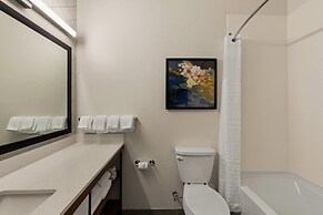 Everhome Suites Rochester Greece