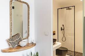 Fleria Seaview Suites