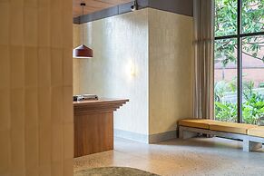 Wake BioHotel