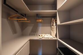 Wake BioHotel