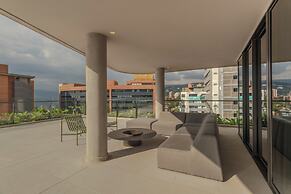 Wake BioHotel