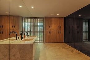 Wake BioHotel