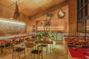 Wake BioHotel
