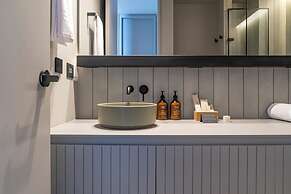 Wake BioHotel