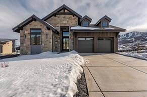 Amanti Lago by Luxury Mountain