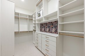 Amanti Lago by Luxury Mountain