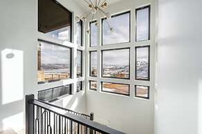 Amanti Lago by Luxury Mountain