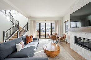 Amanti Lago by Luxury Mountain