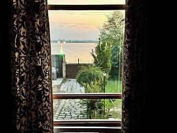 Room-sunset View Over Dal Lake 4