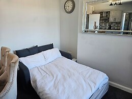 Telford Tranquility Apartment Flat 3 for 4 Guests