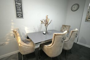 Telford Tranquility Apartment Flat 3 for 4 Guests