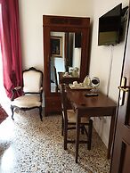 DUETERRE ROOM & HOST