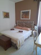 DUETERRE ROOM & HOST