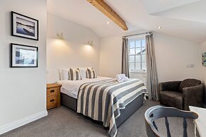 Billycan Penthouse - Tenby Town Centre