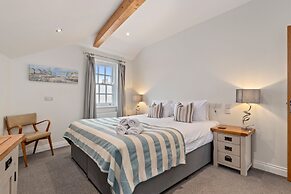 Billycan Penthouse - Tenby Town Centre