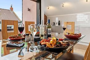 Billycan Penthouse - Tenby Town Centre