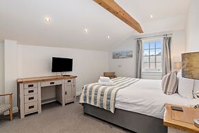 Billycan Penthouse - Tenby Town Centre