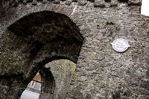 Billycan Penthouse - Tenby Town Centre