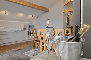 Billycan Penthouse - Tenby Town Centre