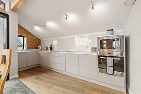 Billycan Penthouse - Tenby Town Centre