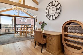 Billycan Penthouse - Tenby Town Centre