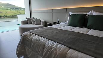 COLLEGARE HOTEL
