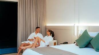 COLLEGARE HOTEL