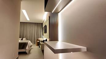 COLLEGARE HOTEL