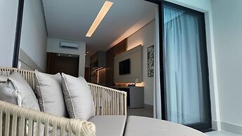COLLEGARE HOTEL