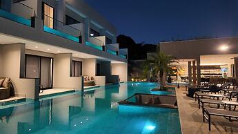 COLLEGARE HOTEL