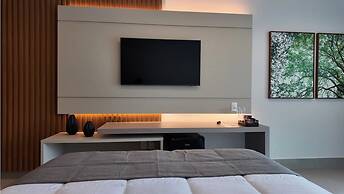 COLLEGARE HOTEL