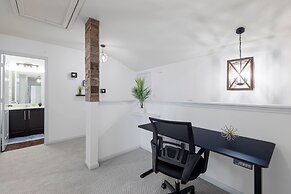 Hot Tub Foosball Fenced Yard Parking