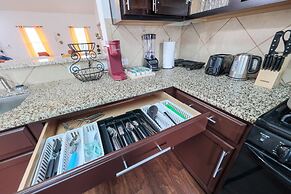 Hot Tub Foosball Fenced Yard Parking