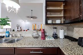 Hot Tub Foosball Fenced Yard Parking