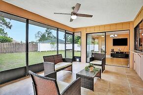 Renovated 3BR Dog Friendly Pond View W/D